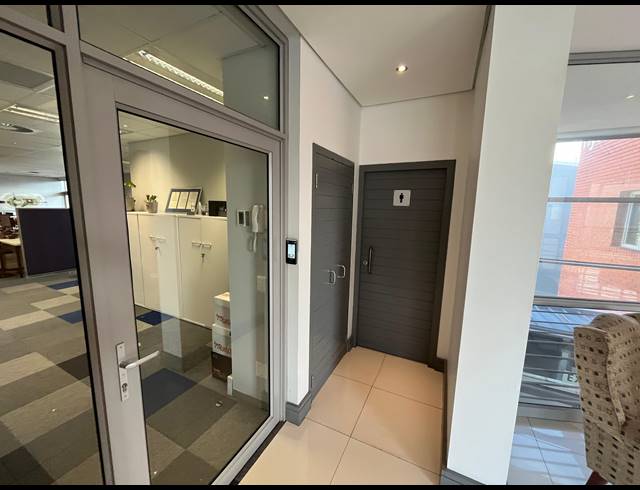 120M² OFFICE TO LET IN CENTURY CITY
